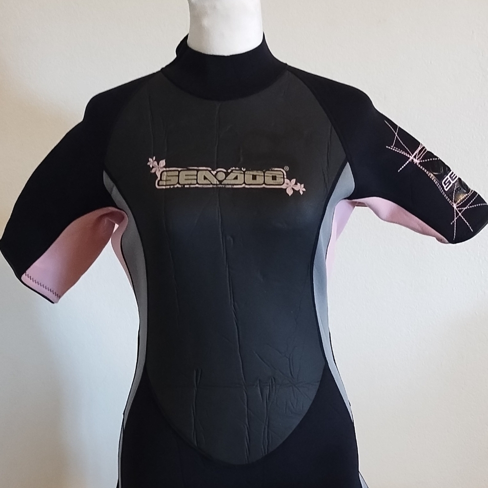 EUC Seadoo Women Wetsuit Scuba Diving Dive Black Pink 4 Way Flex Size 11 12